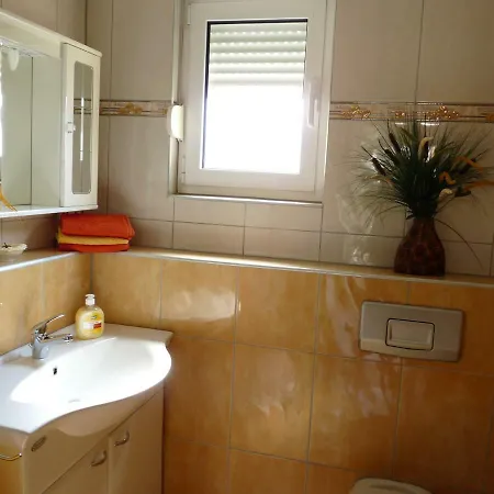 Vlajina アパート