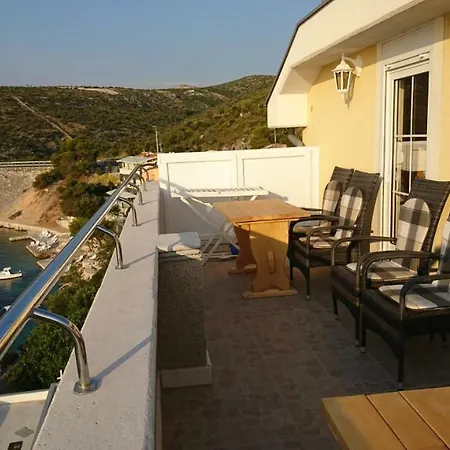 Vlajina アパート プリモシュテン